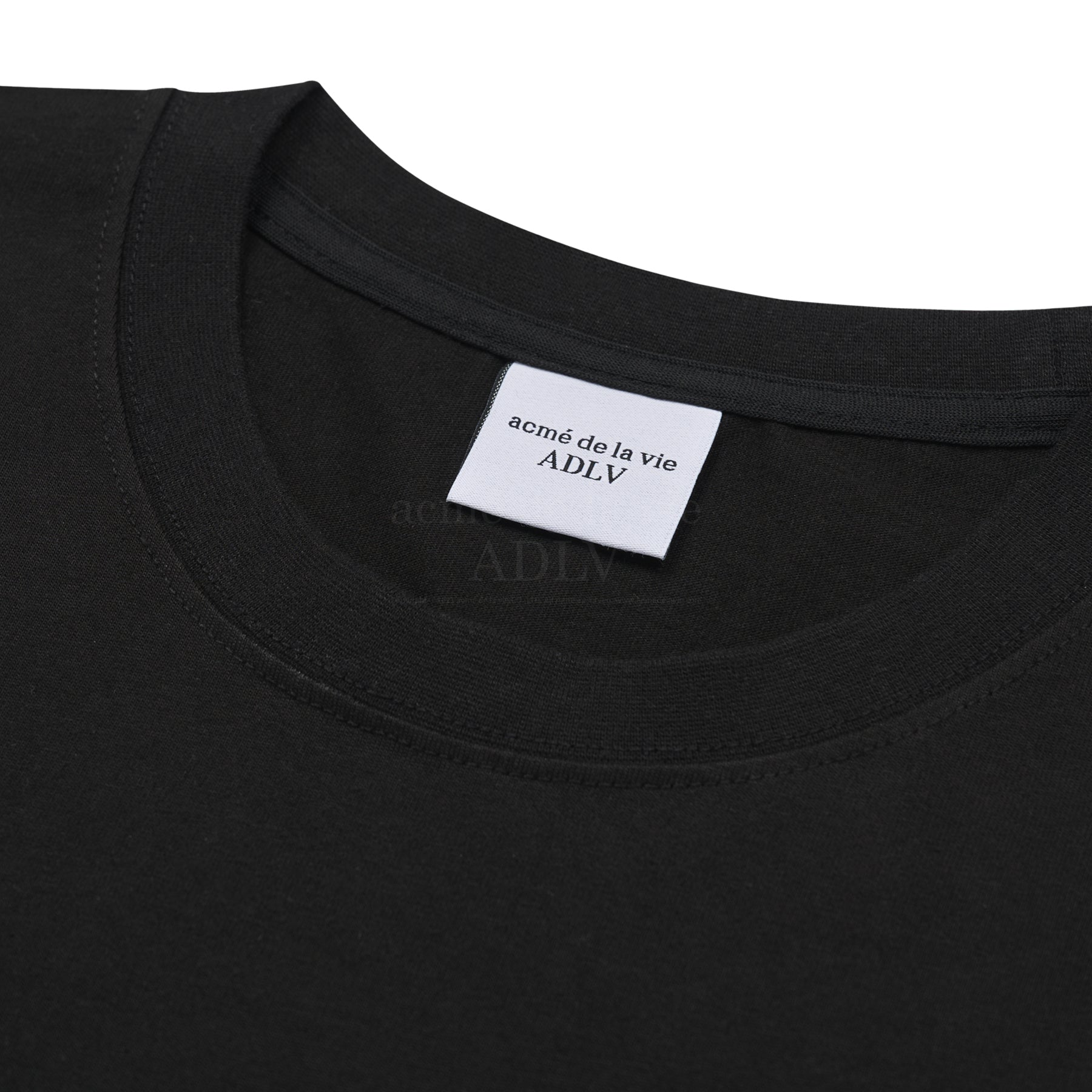 【IN STOCK】ADLV BLACK FUZZY RABBIT SHORT SLEEVE T-SHIRT BLACK