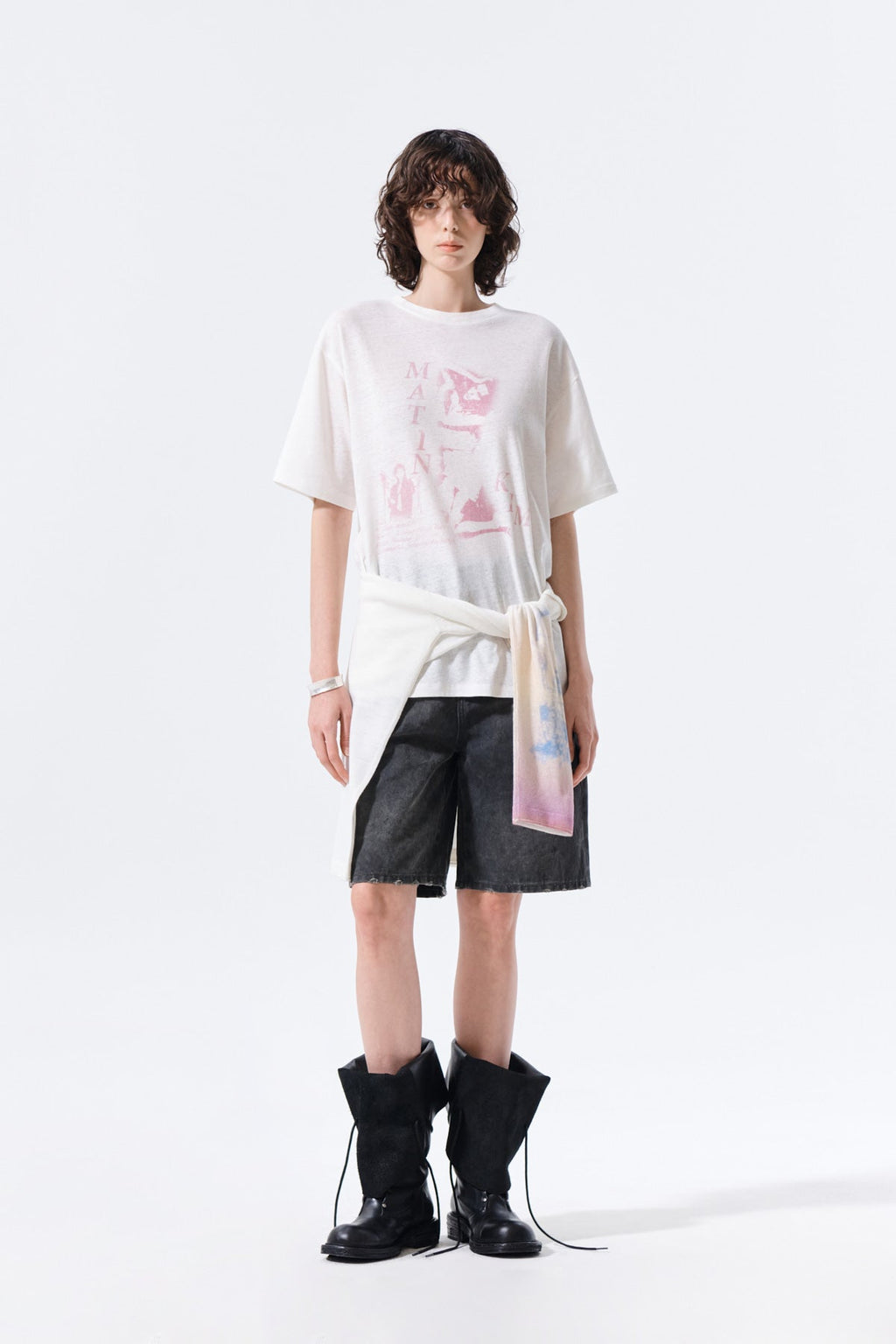 MATIN KIM PORTRAIT GRAFFITI LOGO TOP IN WHITE