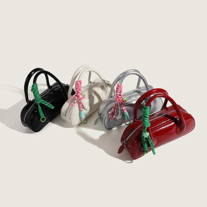 Cute and versatile handbag