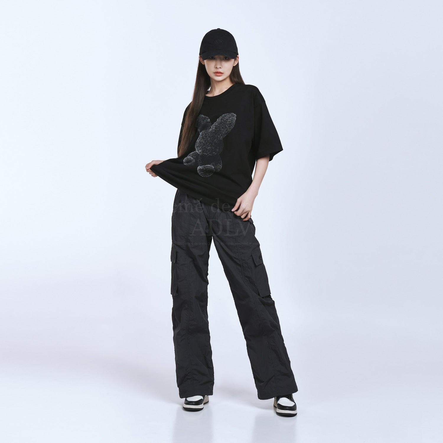 【IN STOCK】ADLV BLACK FUZZY RABBIT SHORT SLEEVE T-SHIRT BLACK