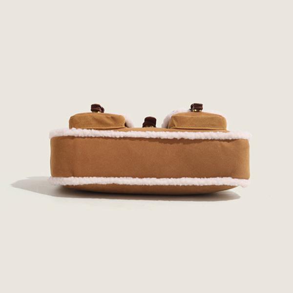 Retro versatile shoulder plush bag