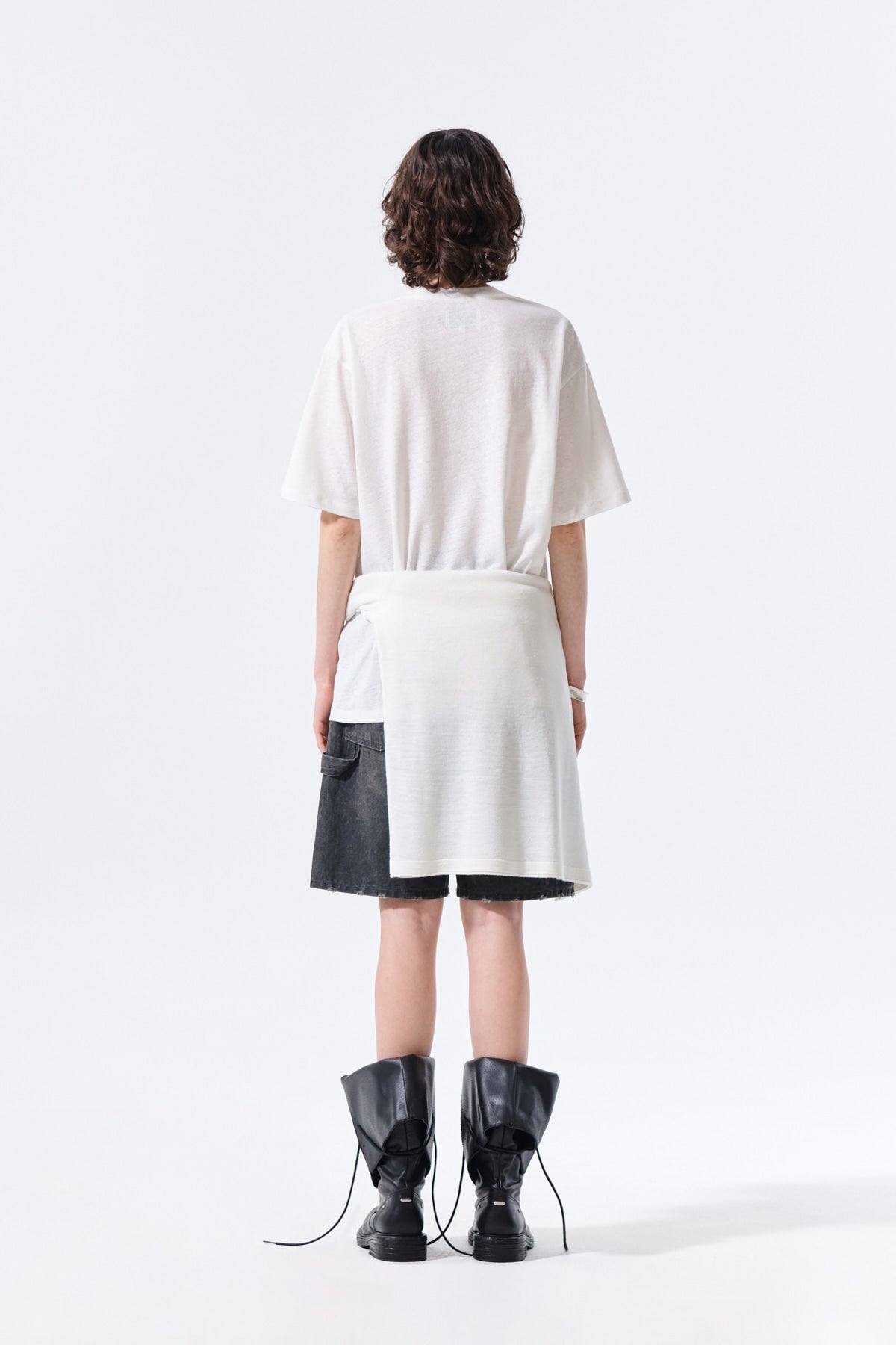 MATIN KIM PORTRAIT GRAFFITI LOGO TOP IN WHITE