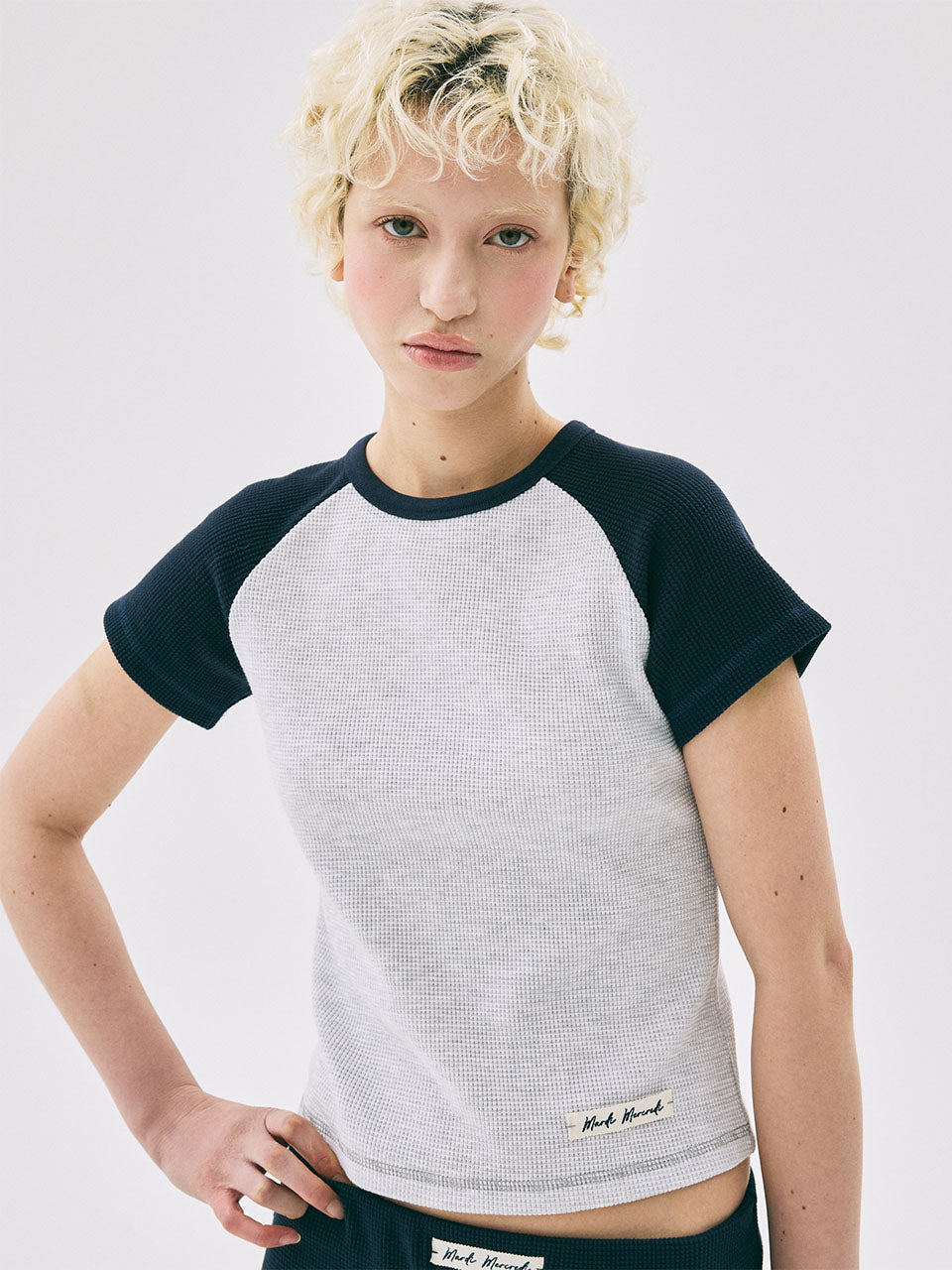 MARDI WAFFLE CROPPED TSHIRT RAGLAN_HEATHER