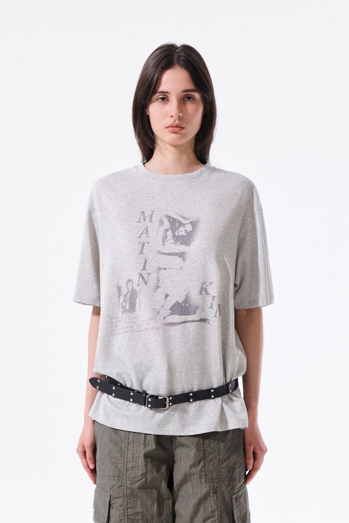 MATIN KIM PORTRAIT GRAFFITI LOGO TOP IN LIGHT GREY