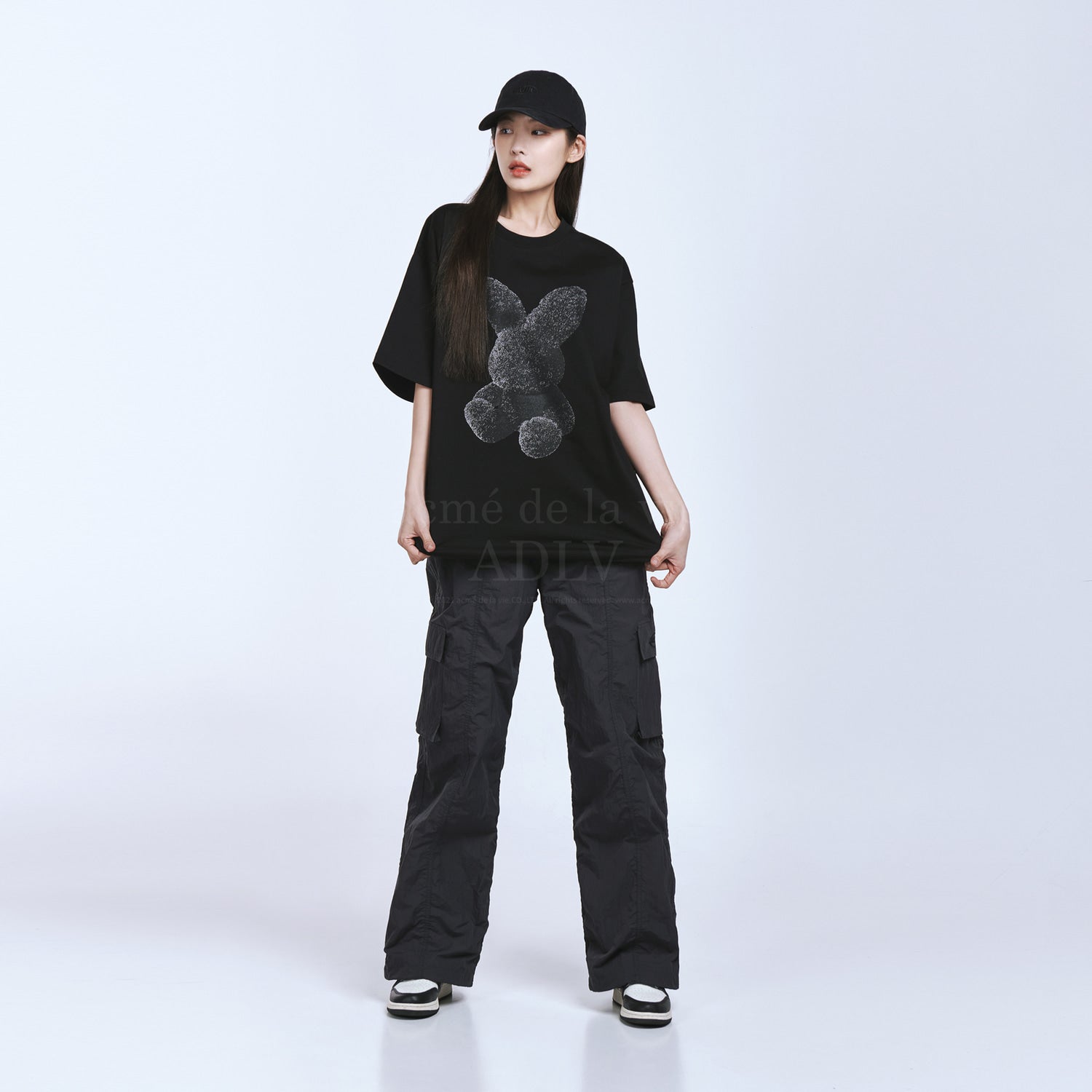 【IN STOCK】ADLV BLACK FUZZY RABBIT SHORT SLEEVE T-SHIRT BLACK