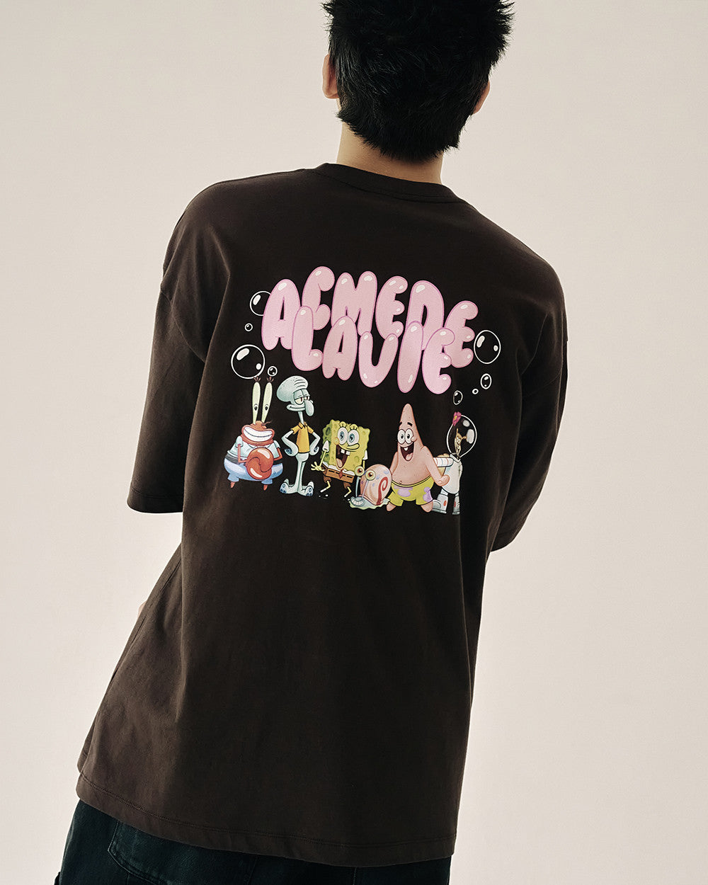 ADLV BUBBLE FONT SPONGEBOB SHORT SLEEVE T-SHIRT DARK BROWN