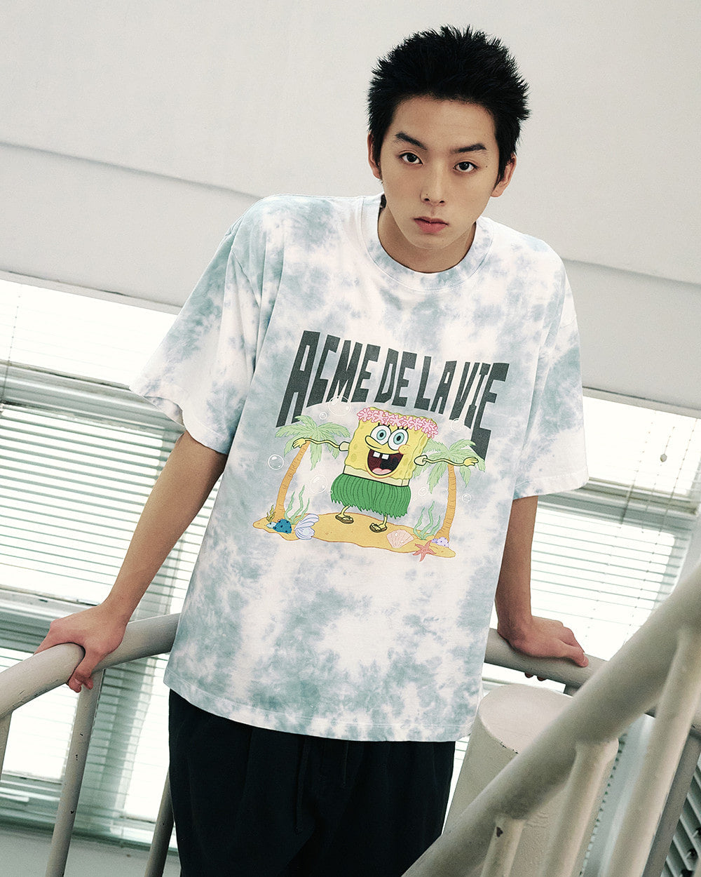 ADLV HULA DANCE SPONGEBOB SHORT SLEEVE T-SHIRT CHARCOAL