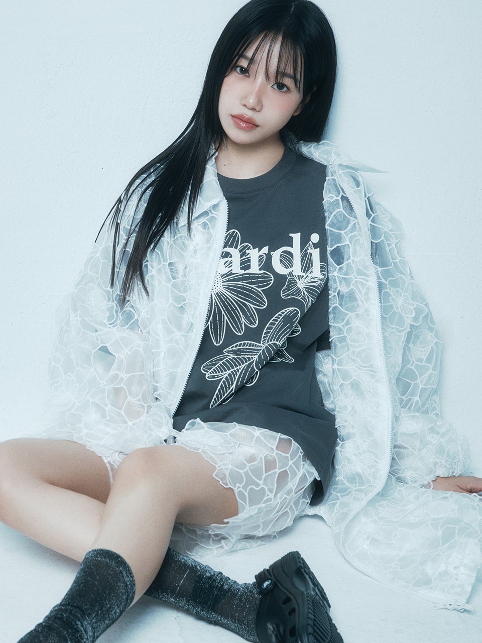 MARDI UNISEX TSHIRT TRIPLE FLOWER_CHARCOAL IVORY [EXCLUSIVE]
