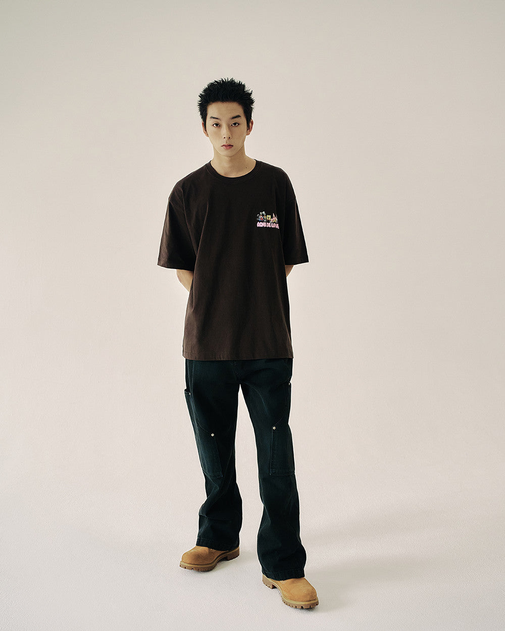 ADLV BUBBLE FONT SPONGEBOB SHORT SLEEVE T-SHIRT DARK BROWN
