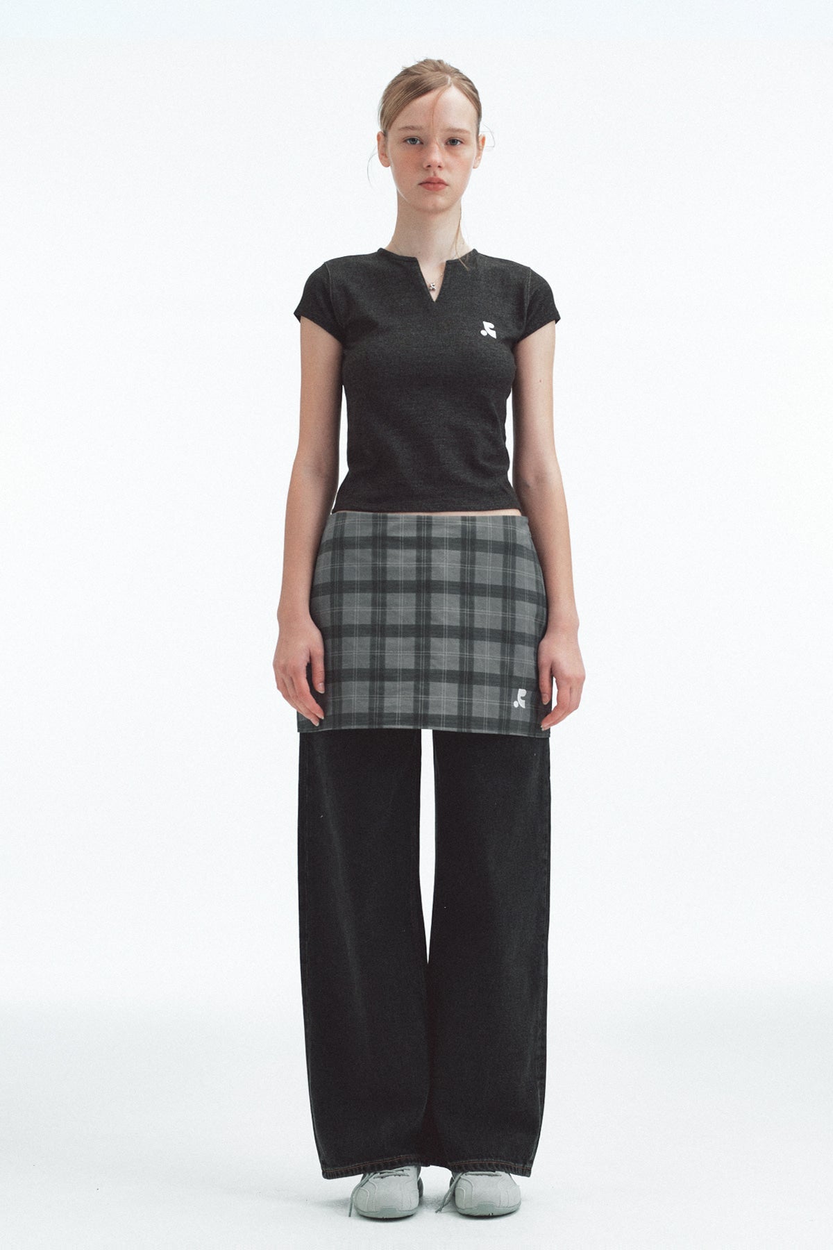 SLIT NECK T-SHIRT - BLACK