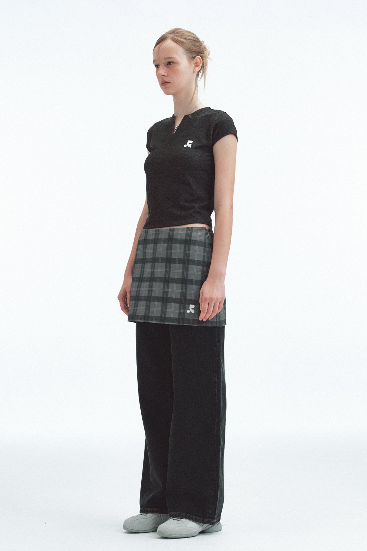 SLIT NECK T-SHIRT - BLACK