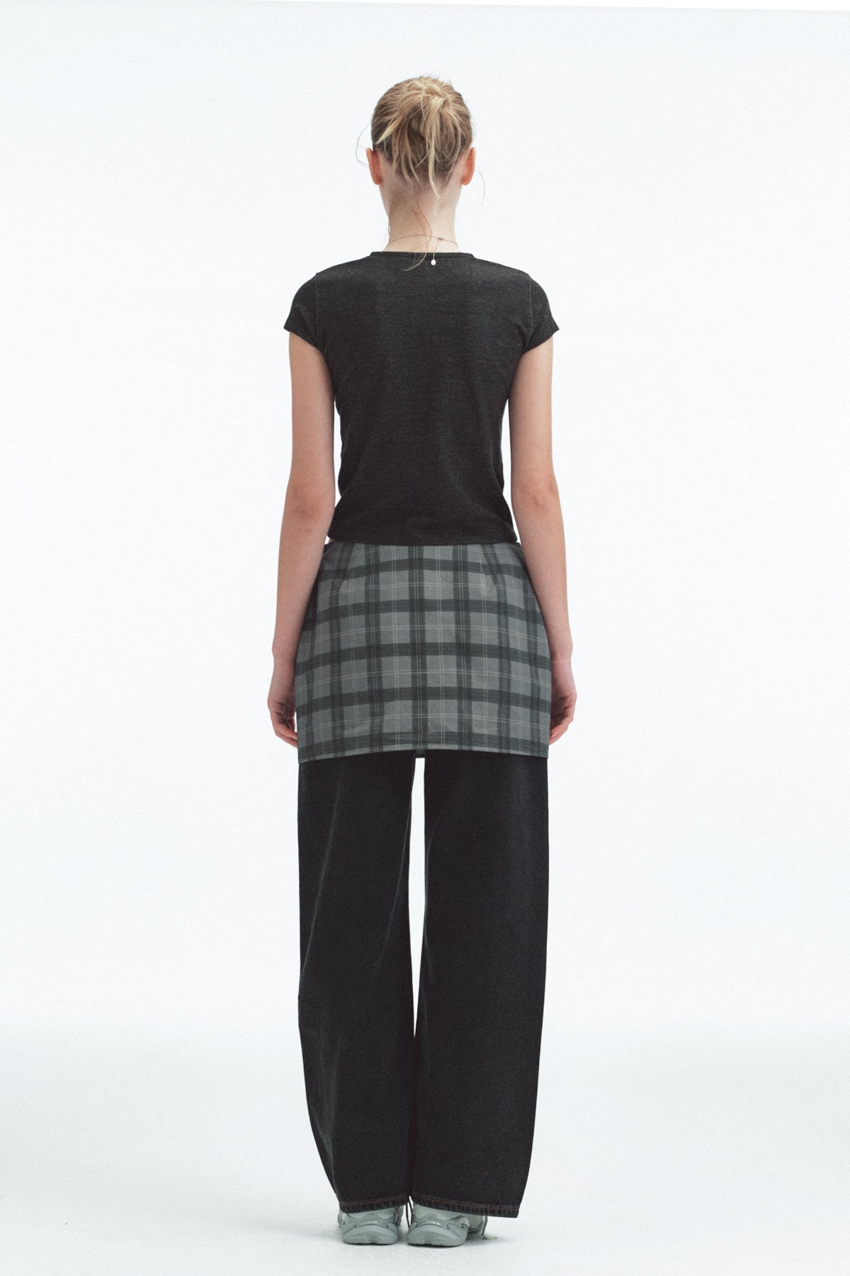SLIT NECK T-SHIRT - BLACK
