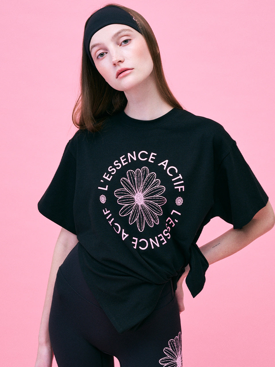 MARDI ACTIF SIDE SLIT T-SHIRT ACTIF EMBLEM_BLACK PINK