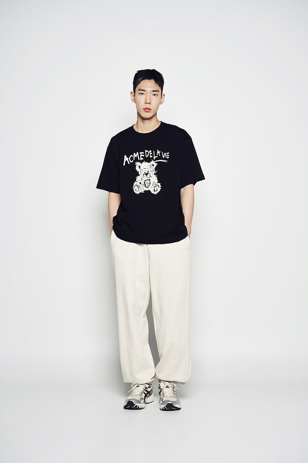 ADLV DRAWING BEAR SHORT SLEEVE T-SHIRT BLACK